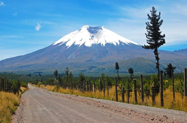 Avenue of Volcanoes Trek Event