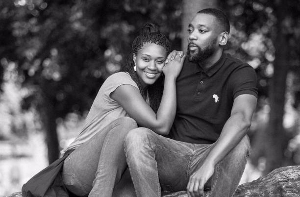 Ike and Mimi portrait sitting on a tree